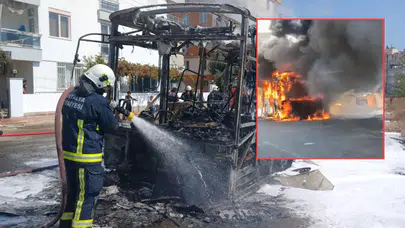 Antalya'da panik anları: Özel halk otobüsü alevlere teslim oldu