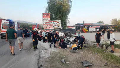 Burdur'da feci kaza! Midibüs ile otomobil çarpıştı: 6 kişi yaralandı!