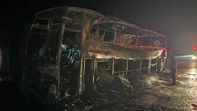 Ankara'da yanan yolcu otobüsü küle döndü!