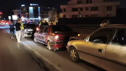 Düzce'de zincirleme kaza: 3 araç çarpıştı!