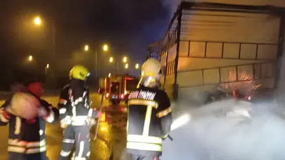 Kuruyemiş yüklü tır alevlere teslim oldu!