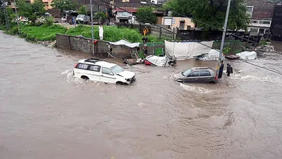 Hindistan’da Cemmu ve Keşmir’de sel felaketi