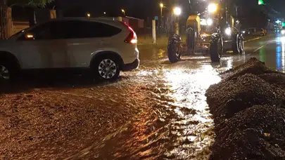 Konya Yunak’ta sağanak felaketi: Köprü çöktü, evler sular altında kaldı!