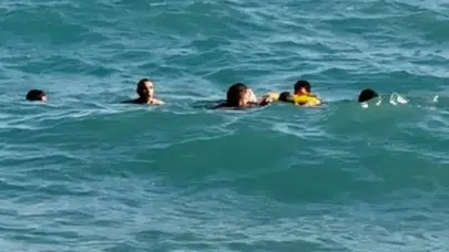 Samsun’da denize giren bir kişi akıntıya kapıldı