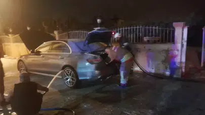 Hatay'da kundaklanan otomobil küle döndü!