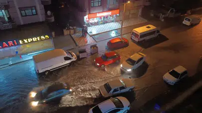 Ankara'da sağanak yağış sele neden oldu