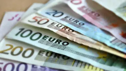 6 Ağustos Çarşamba dolar ve euro kaç TL oldu?