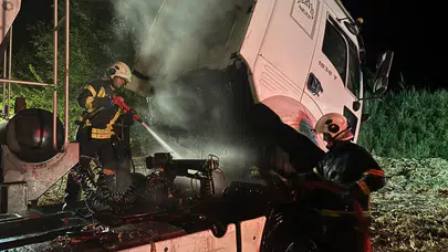 Batman'da park halindeki tır alev aldı!