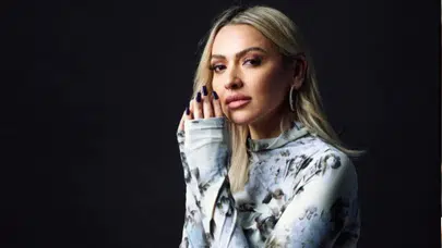 Hadise'nin Nicki Minaj akımı paylaşımına tepkiler çığ gibi büyüdü: Tespihin orada ne işi var?