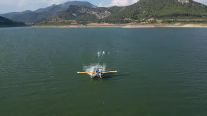 Burdur'da eğitim uçağı, yangın tatbikatı sırasında göle düştü