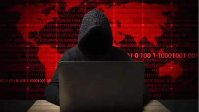 Polis memuru, dolandırıcılık yöntemlerini kitap haline getirdi