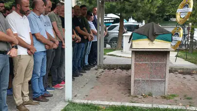 İnegöl'de havuzda fenalaşan 4 yaşındaki Berra Dizi defnedildi