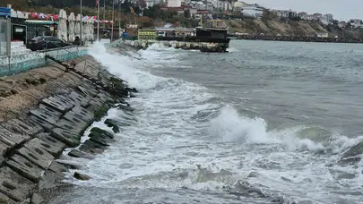 Tekirdağ'da etkili olan poyraz deniz ulaşımını olumsuz etkiliyor!