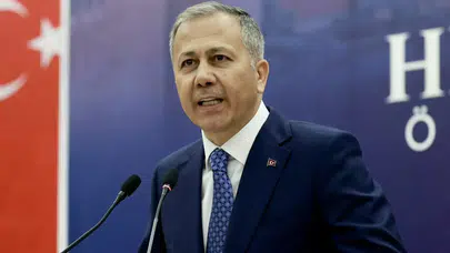 Bakan Yerlikaya açıkladı: Trafiği tehlikeye atan 17 motosiklet sürücüsü yakalandı