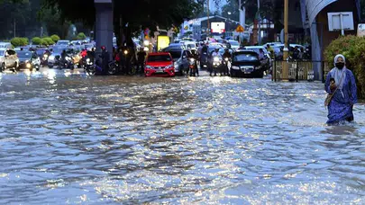 Malezya’da sel felaketi: 12 ölü, binlerce tahliye