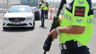 Aksaray'da Jandarma Trafik Denetimi devam ediyor.