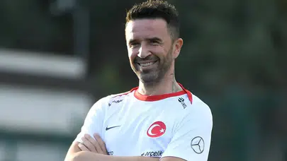 Fenerbahçe'de Gökhan Gönül sürprizi!