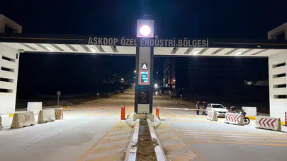 Arnavutköy'de korku dolu anlar: Özel endüstri bölgesinde yangın çıktı!