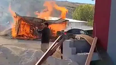 Malatya'da kereste deposunda yangın!