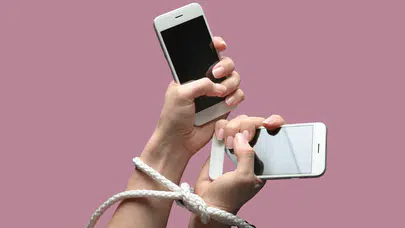 Telefon bağımlılığı felce yol açtı