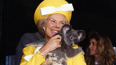 Sarayda bayraklar yarıya indi: Kent düşesi hayatını kaybetti