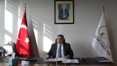 Prof. Dr. Mehmet Emin Okur kimdir?