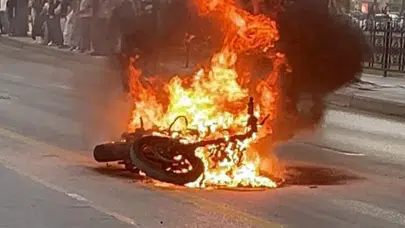 Kastamonu'da seyir halindeki motosiklet alev alev yandı