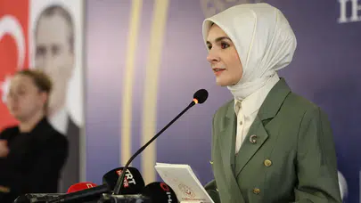 Bakan Göktaş şehit öğretmen Şenay Aybüke Yalçın’ın öğrencileriyle buluştu