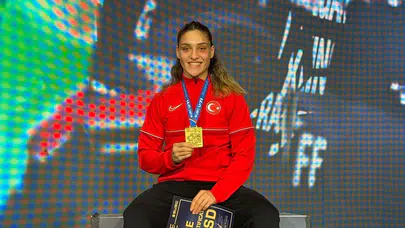 Büşra Işıldar kimdir? Milli boksör kaç yaşında ve nereli?