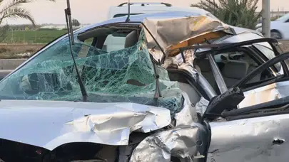 Adana'da otomobil ile kamyon çarpıştı: 2 ölü