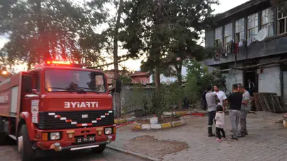 Isparta'da ahşap ev yangını!