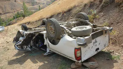 Hakkari'de pick-up devrildi: 2 ölü, 1 yaralı