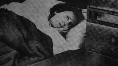 32 yıl uyuyan kadın: Karolina Olsson'un gizemli hikayesi!