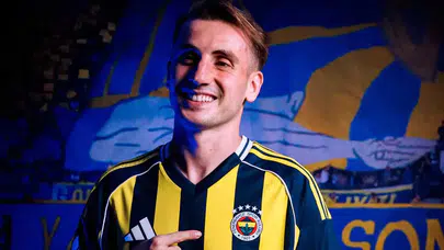 Fenerbahçe, Kerem Aktürkoğlu ile 4 yıllık sözleşme imzaladı