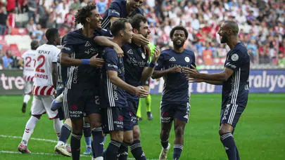 Antalyaspor, Samsunspor deplasmanında 2-1 galip geldi