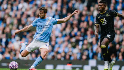 Manchester City, Burnley karşısında 3 puanı 5 golle aldı