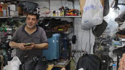 Samsun’da 40 yıllık tamir ustası okul sezonuyla yoğunluk yaşıyor