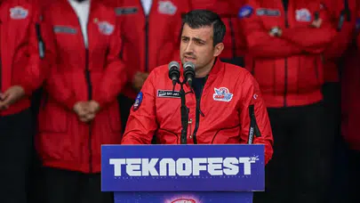 Selçuk Bayraktar duyurdu: Küre Dijital Ansiklopedi geliyor
