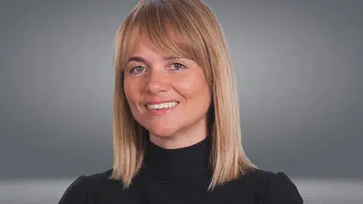 Türkan Özilhan kimdir?