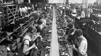 Fordizm: İşçi sınıfını dönüştüren üretim modeli ve krizi