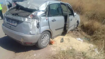 Afyonkarahisar'da otomobil tarım arazisine devrildi: 4 yaralı!