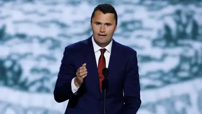 Donald Trump'a yakın isimlerden biri olan Charlie Kirk silahlı saldırıya uğradı