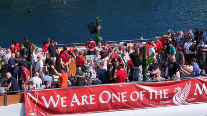 Liverpool taraftarı, Galatasaray maçı öncesi İstanbul’da boğaz turu yaptı