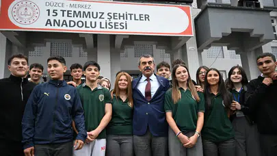 Milli Eğitim Bakanı Yusuf Tekin, Düzce'de okulları ziyaret etti!