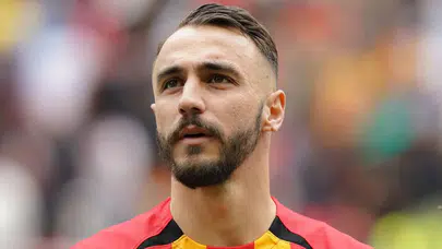 Kayserispor, Gökhan Sazdağı'nın Beşiktaş'a transfer olduğunu açıkladı