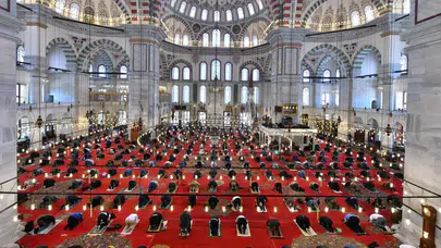 Cuma selası saat kaçta başlar? Ezandan ne kadar önce okunur?