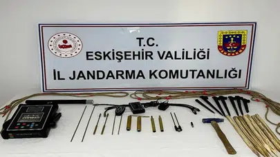 Eskişehir'de kaçak kazı yapan 5 şüpheliye jandarmadan operasyon