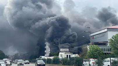 Trabzon'da alışveriş merkezinde yangın!