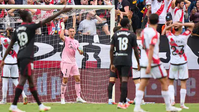 Sevilla, Rayo Vallecano deplasmanında 3 puanı tek golle aldı
