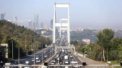 Haftanın üçüncü iş gününde İstanbul'da trafik yoğunluğu!